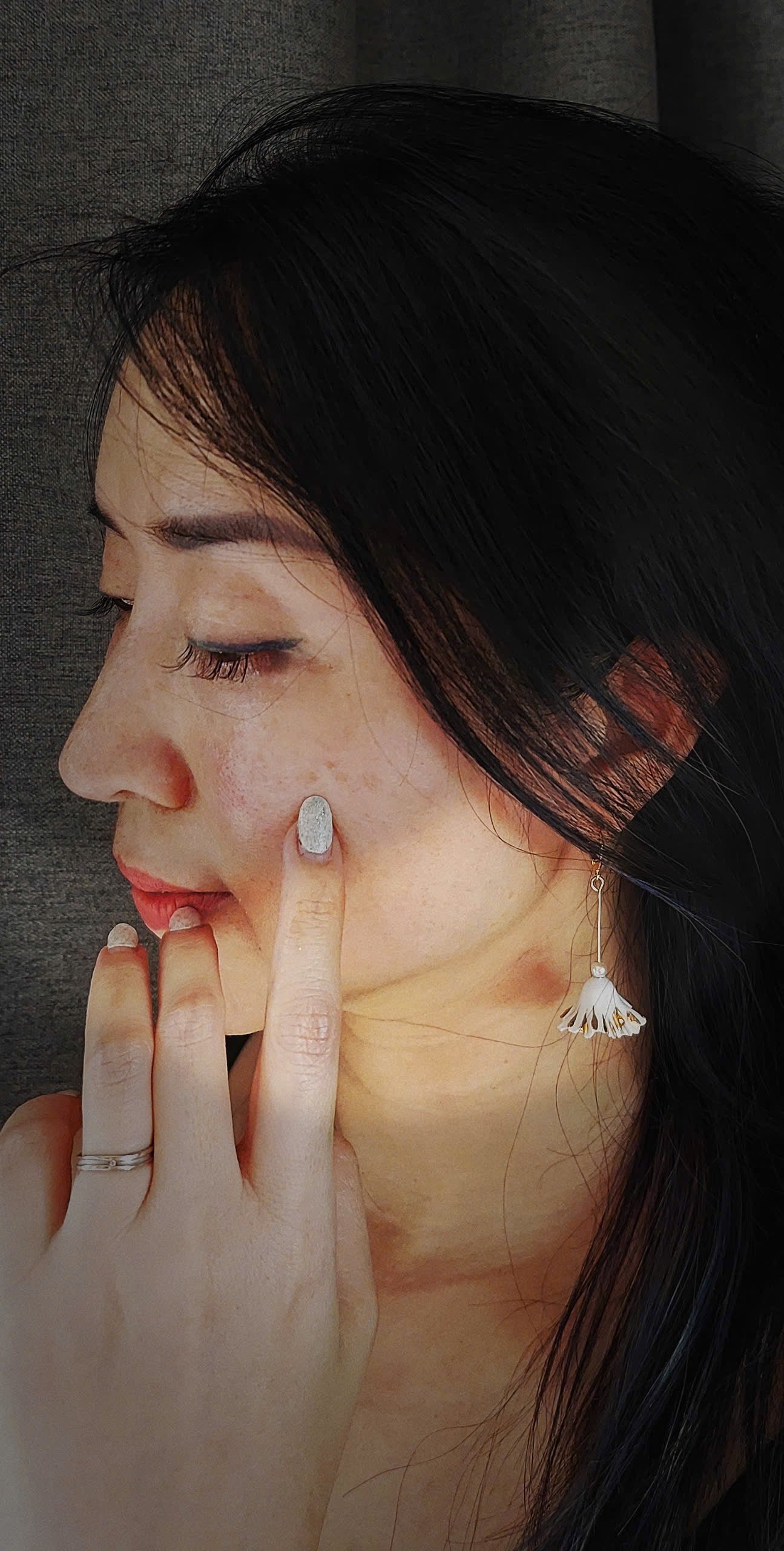 Hoa tai chuông dây dài